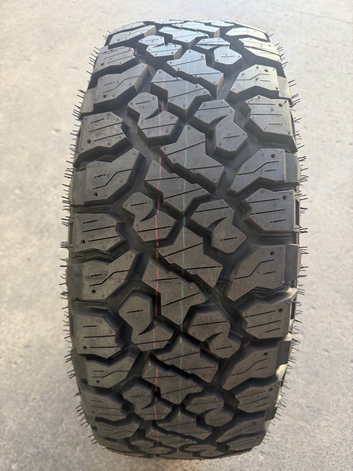 31x10.5R15 Kenda Klever KR601 R/T Tyre