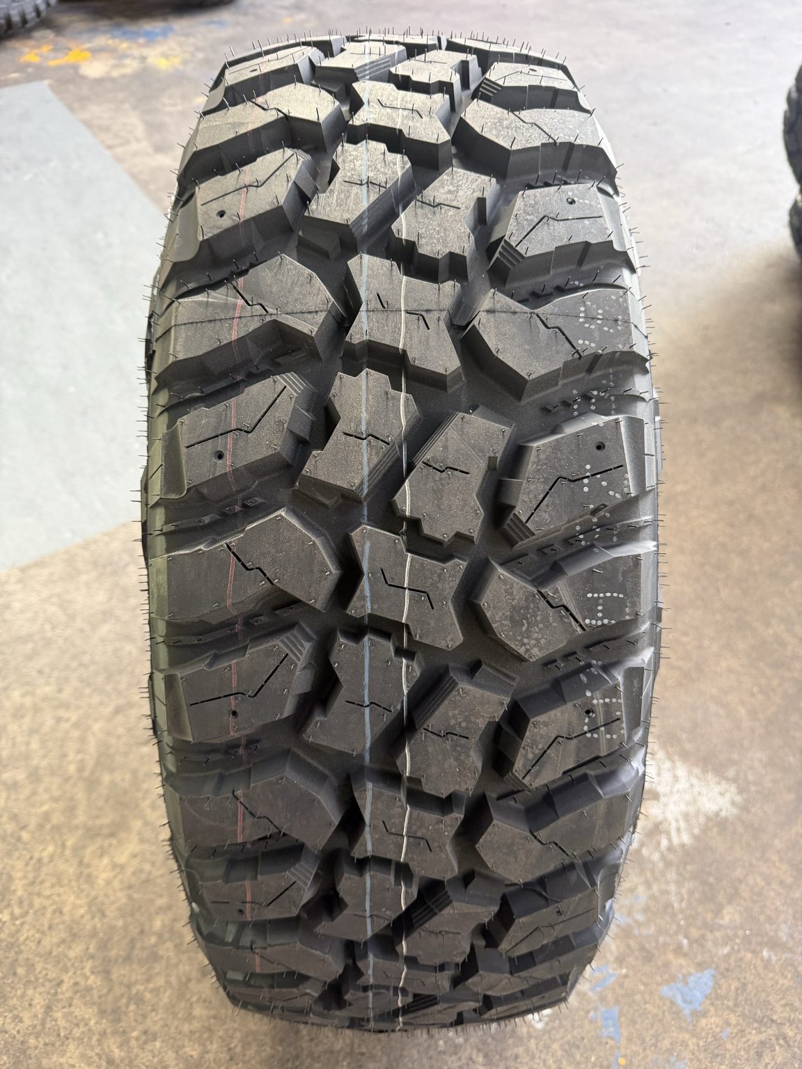 265/70R17 CSR MASPIRE MUD TYRE