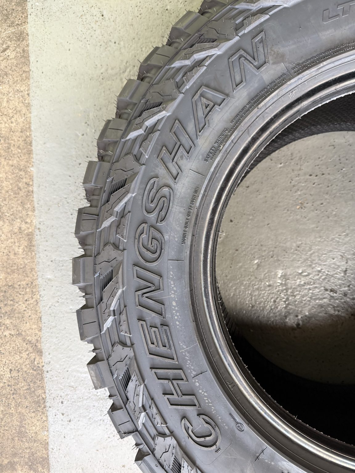 265/70R17 Chengshan Masipire M/T (Mud Terrain) Tyre