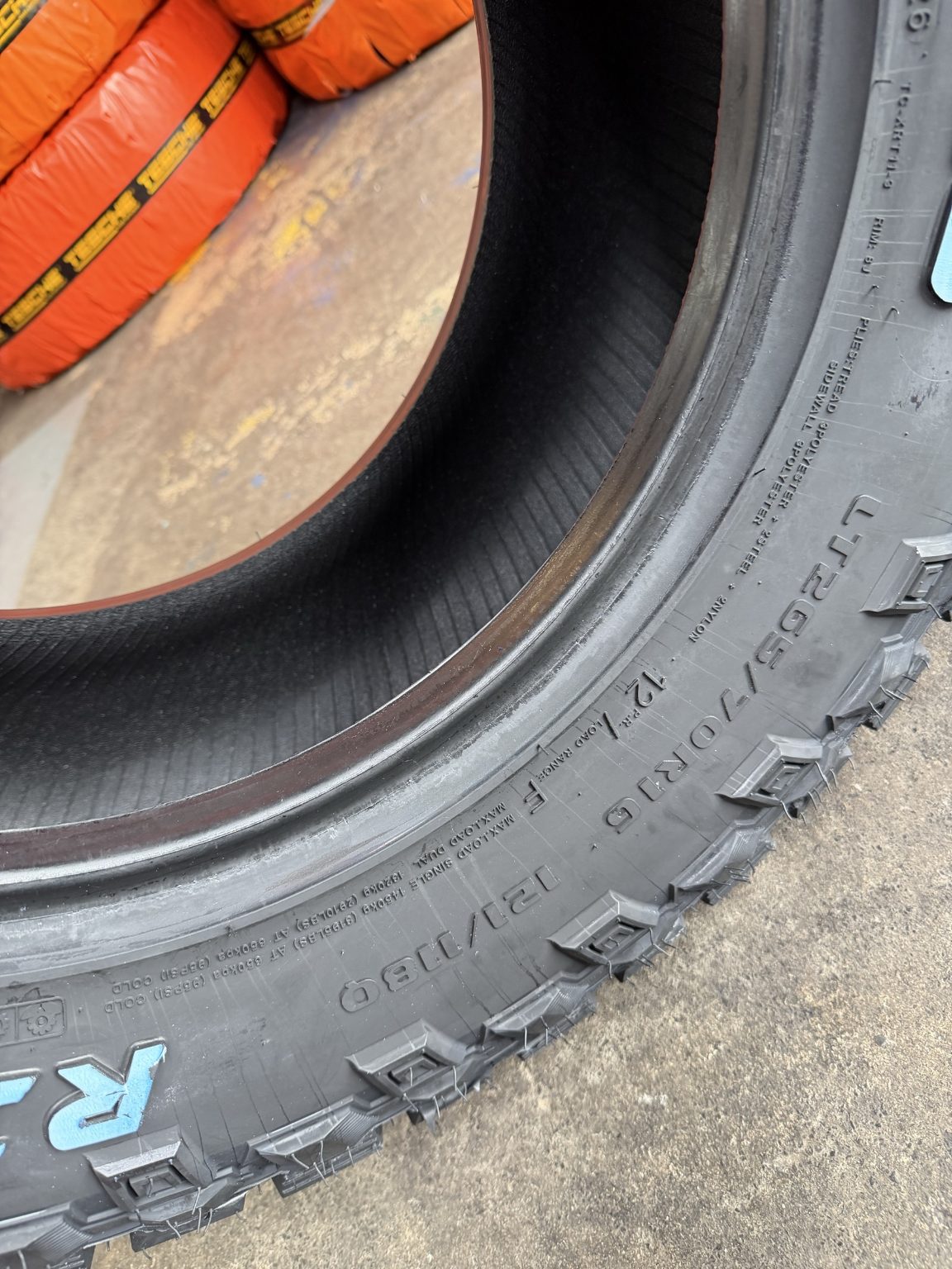 265/70R16 Tesche Ridgeblade X/RT Tyre (Winner of 2025 German Red Dot Award)
