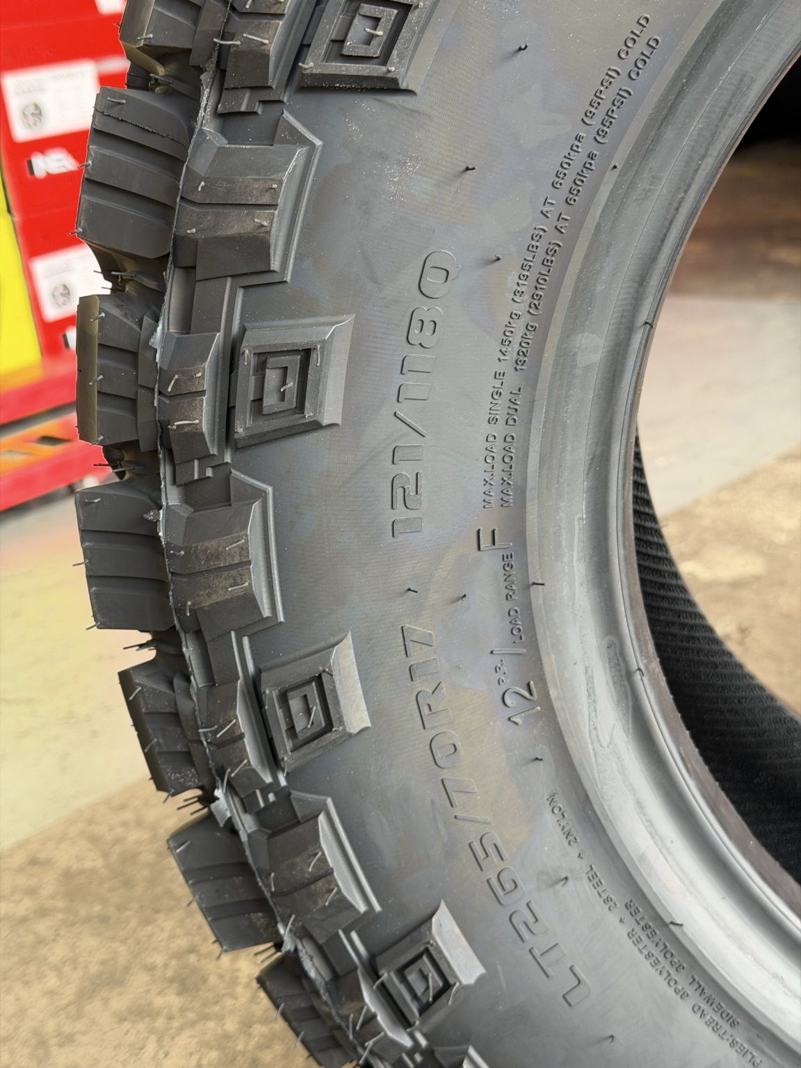 265/70R17 Tesche Ridgeblade X/RT Tyre (Winner of 2025 German Red Dot Award)