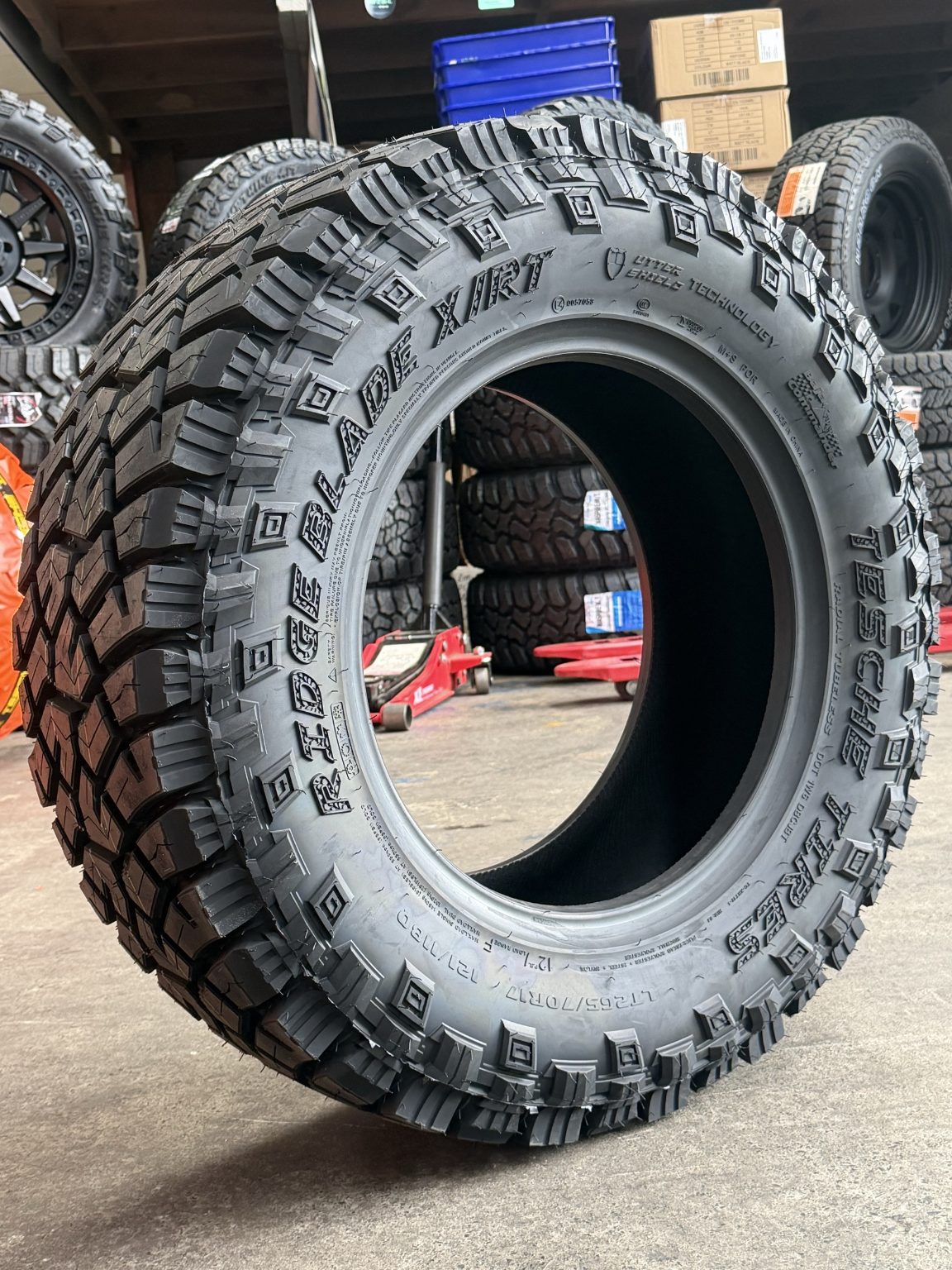 265/70R17 Tesche Ridgeblade X/RT Tyre (Winner of 2025 German Red Dot Award)