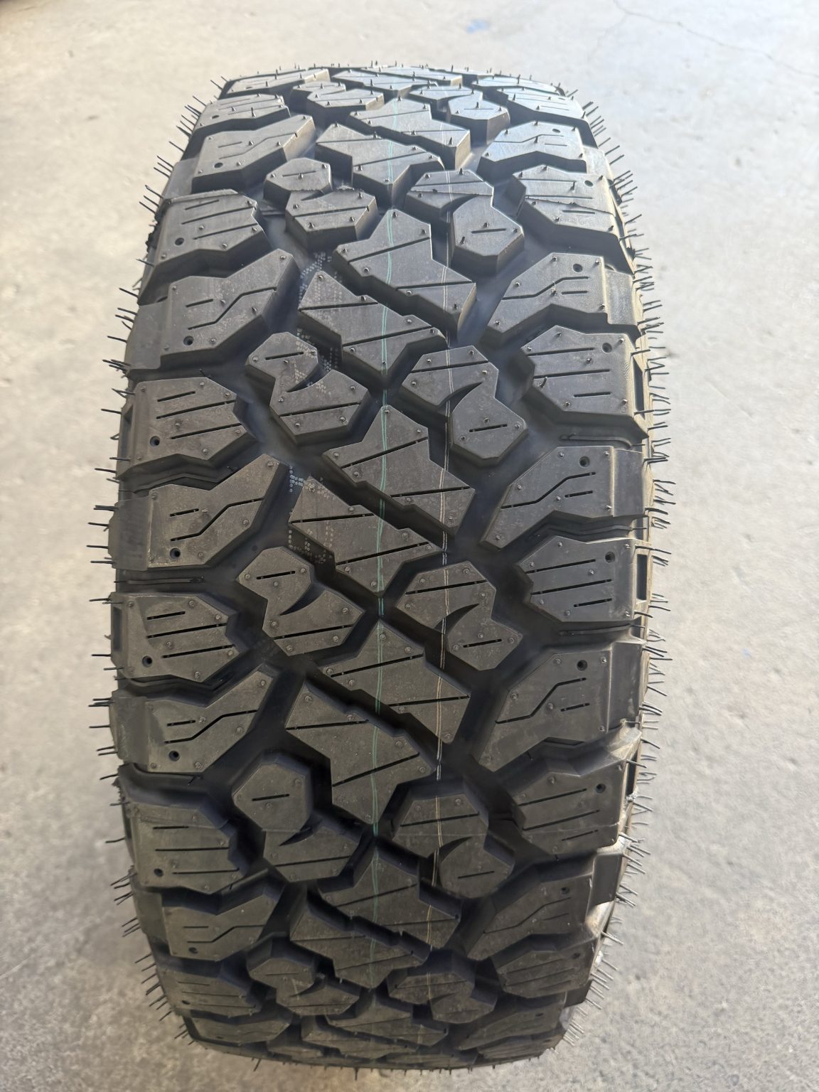 265/65R17 Kenda Klever KR601 R/T Tyre