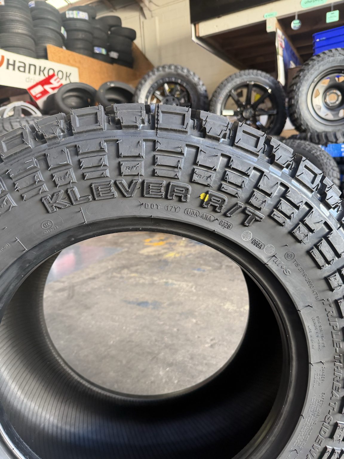 265/65R17 Kenda Klever KR601 R/T Tyre