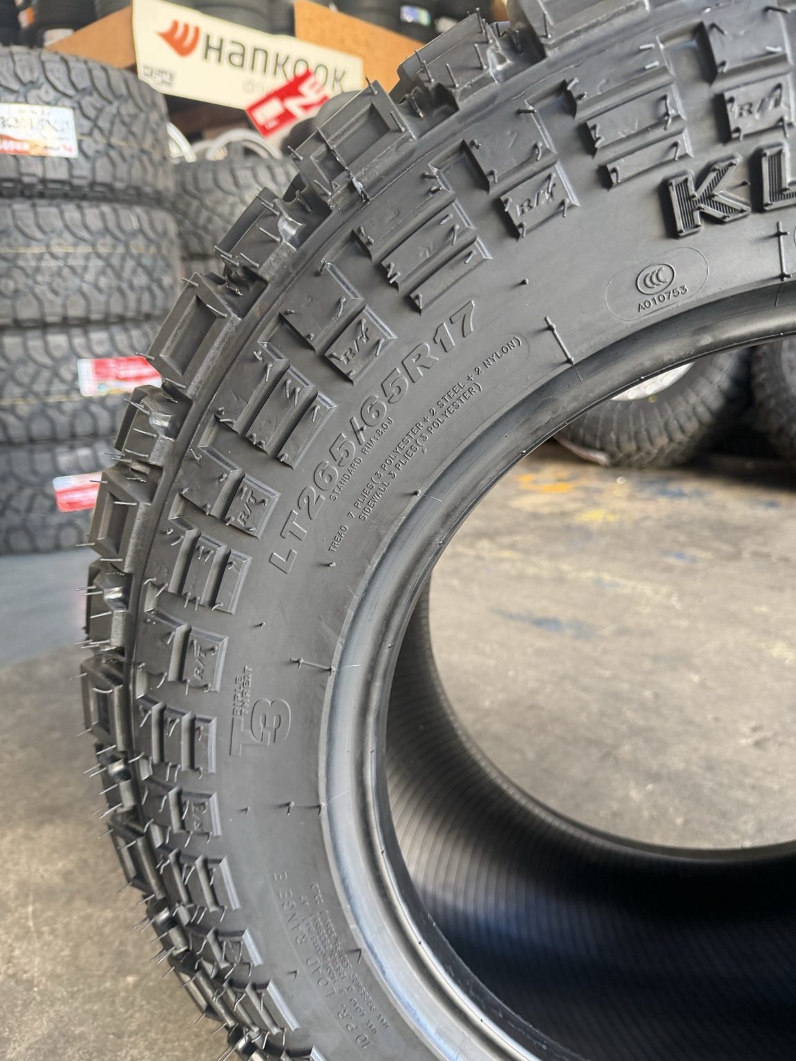 265/65R17 Kenda Klever KR601 R/T Tyre