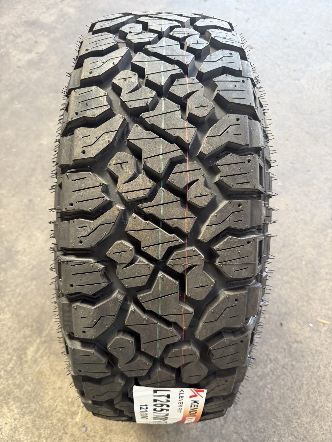 265/70R17 Kenda Klever KR601 R/T Tyre