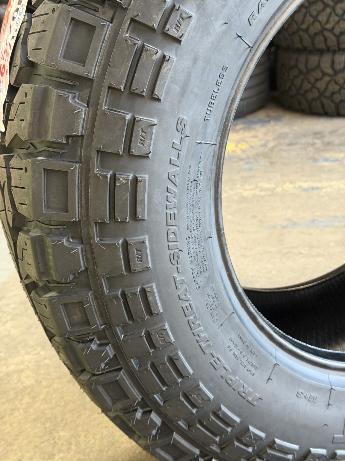 265/70R17 Kenda Klever KR601 R/T Tyre