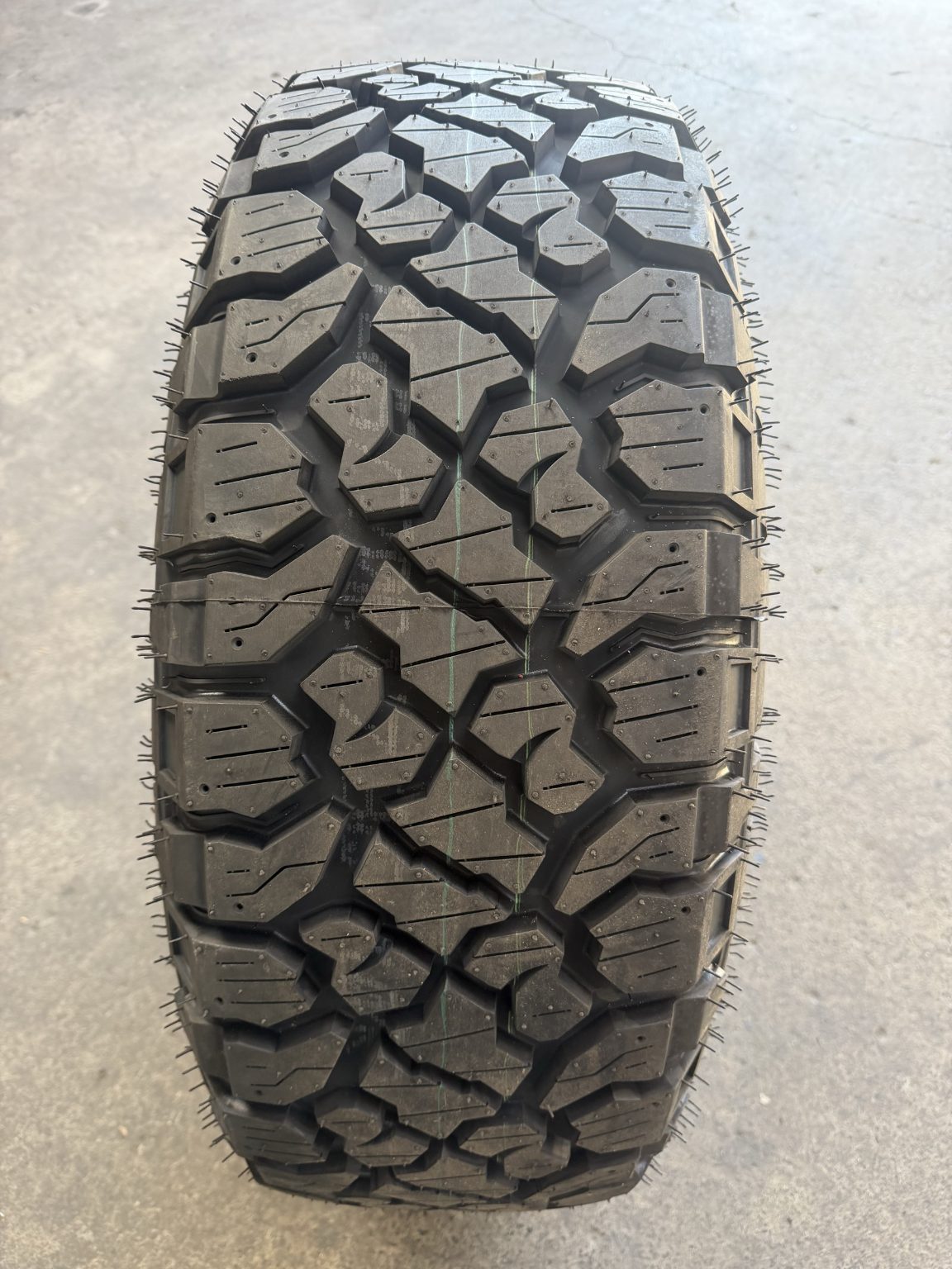 285/70R17 Kenda Klever KR601 R/T Tyre