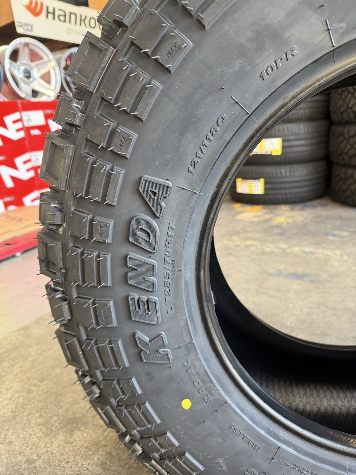 285/70R17 Kenda Klever KR601 R/T Tyre