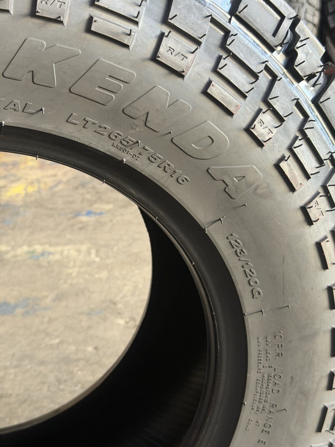 265/75R16 Kenda Klever KR601 R/T Tyre