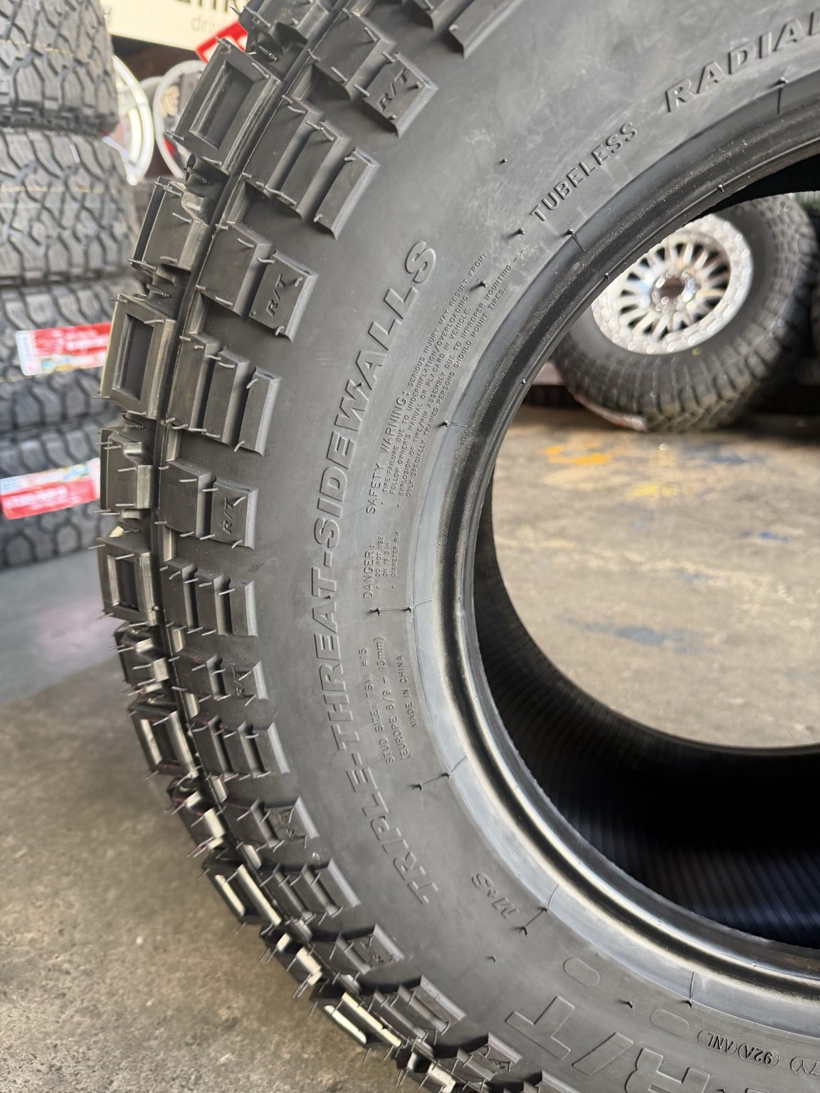 265/75R16 Kenda Klever KR601 R/T Tyre