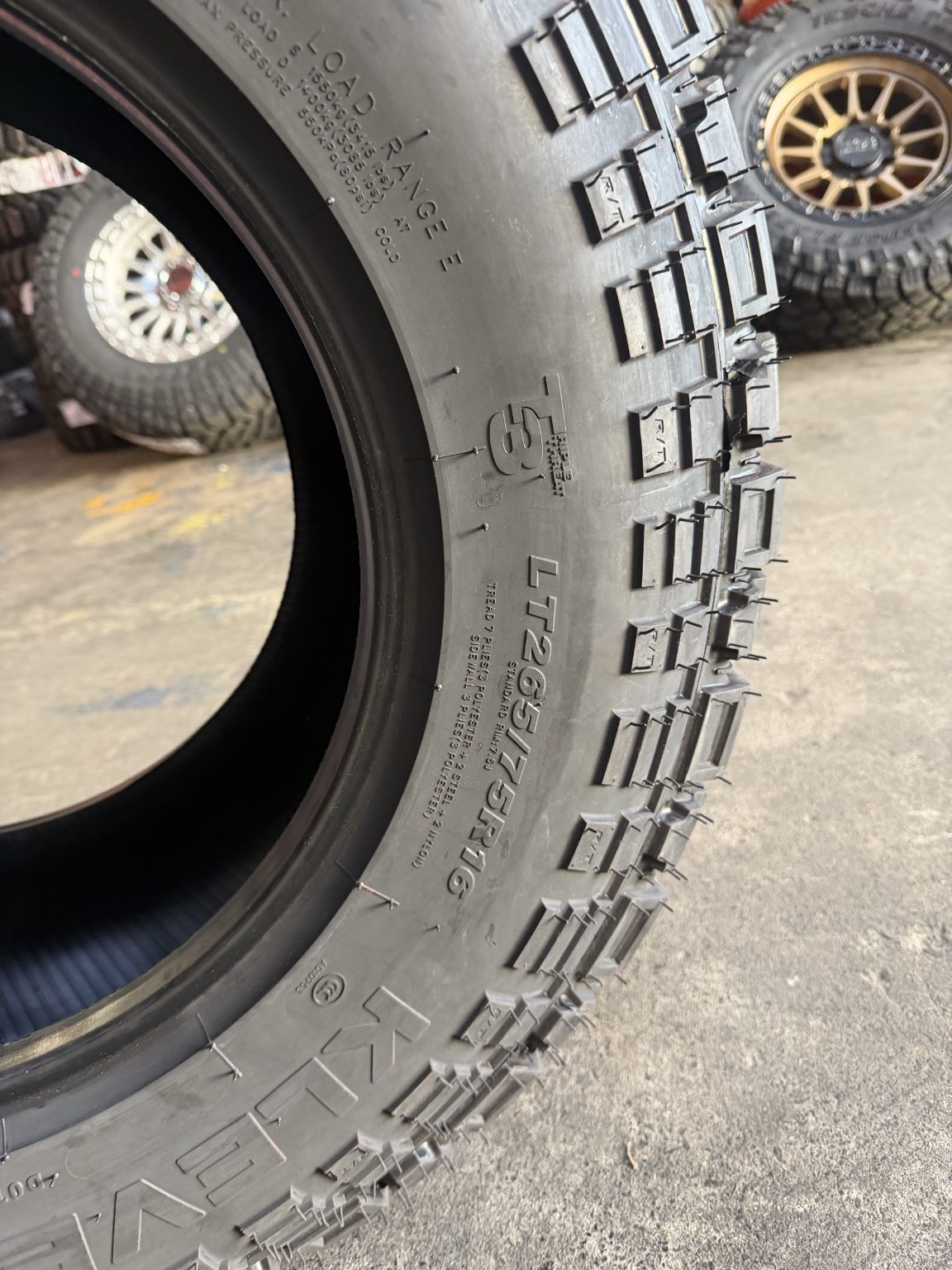 265/75R16 Kenda Klever KR601 R/T Tyre
