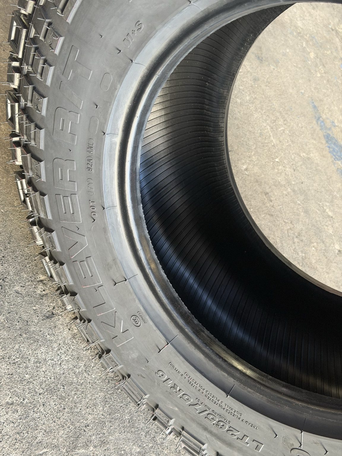 265/75R16 Kenda Klever KR601 R/T Tyre