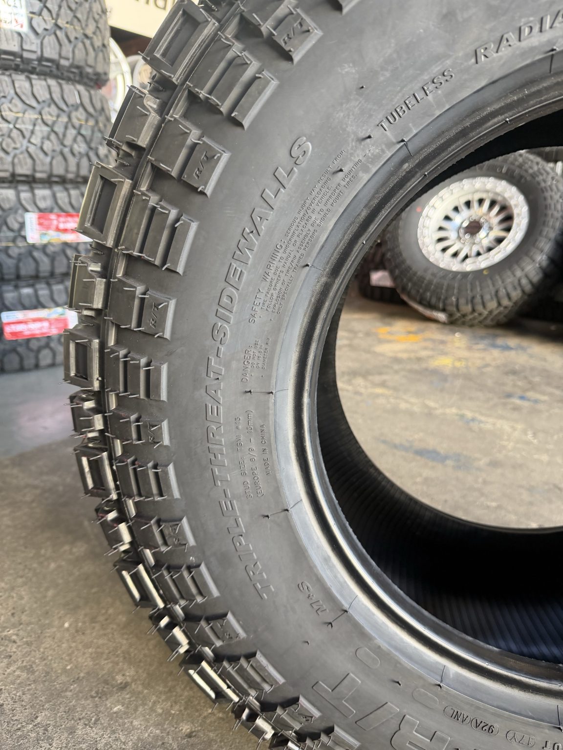265/75R16 Kenda Klever KR601 R/T Tyre