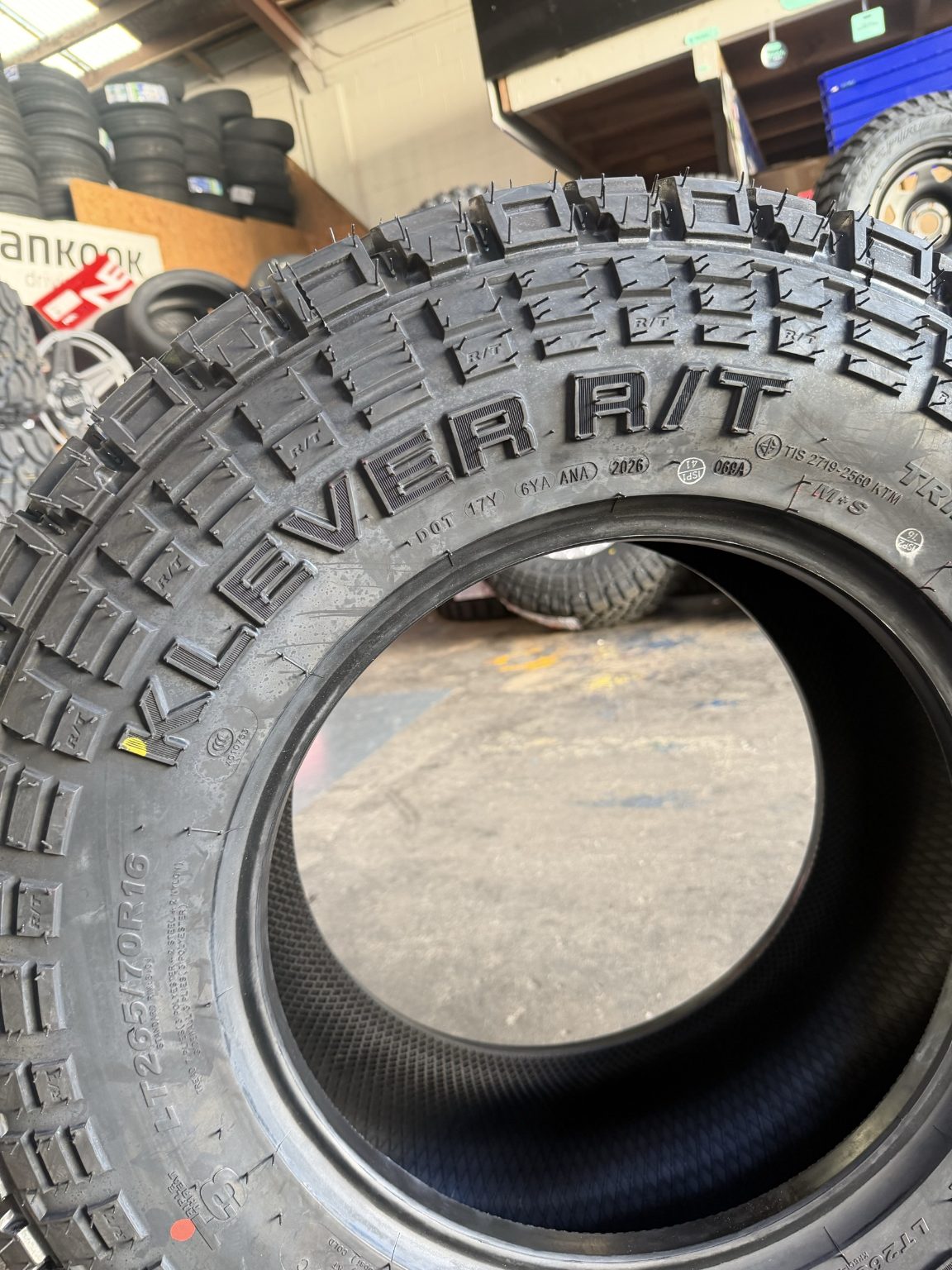 265/70R16 Kenda Klever KR601 R/T Tyre