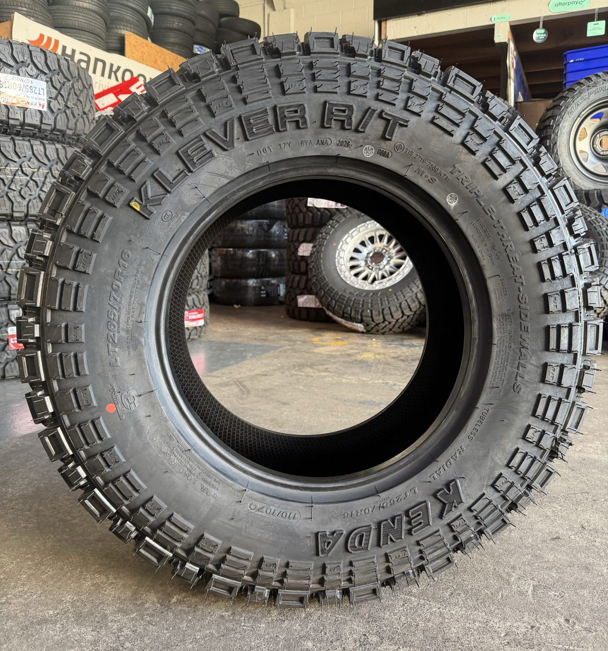 265/70R16 Kenda Klever KR601 R/T Tyre