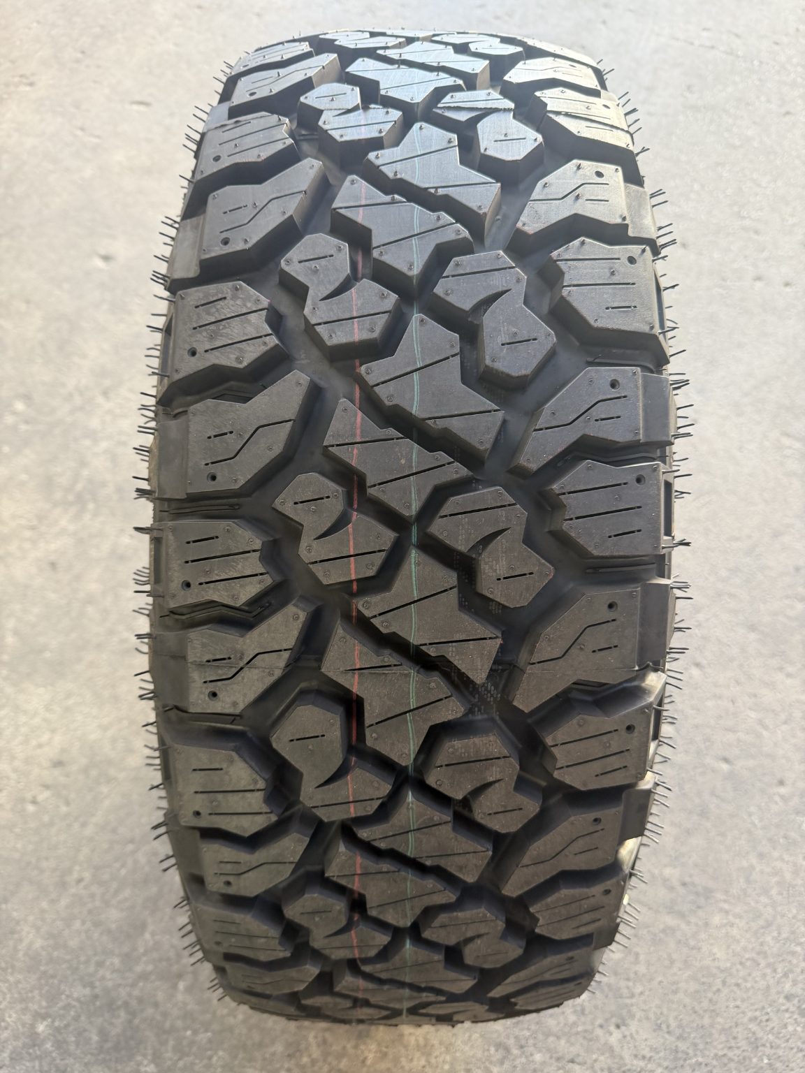31x10.5R15 Kenda Klever KR601 R/T Tyre