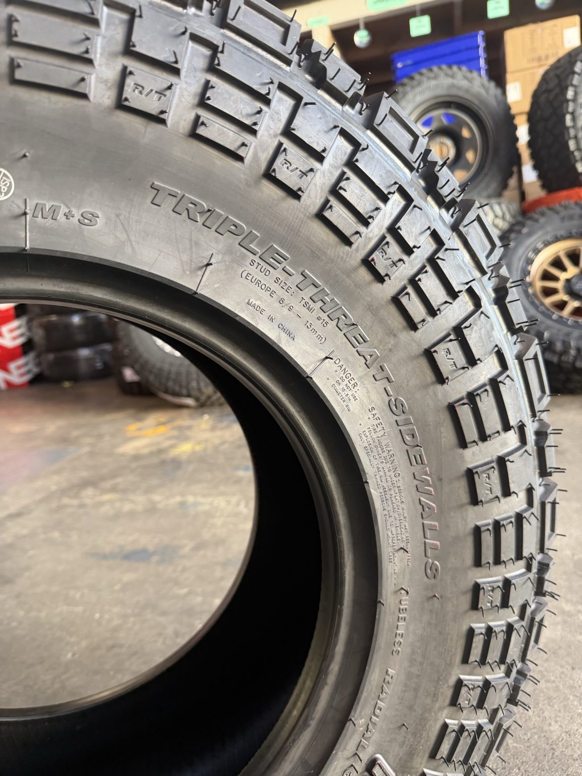 31x10.5R15 Kenda Klever KR601 R/T Tyre