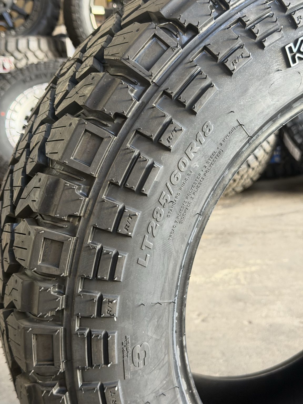 285/60R18 Kenda Klever KR601 R/T Tyre