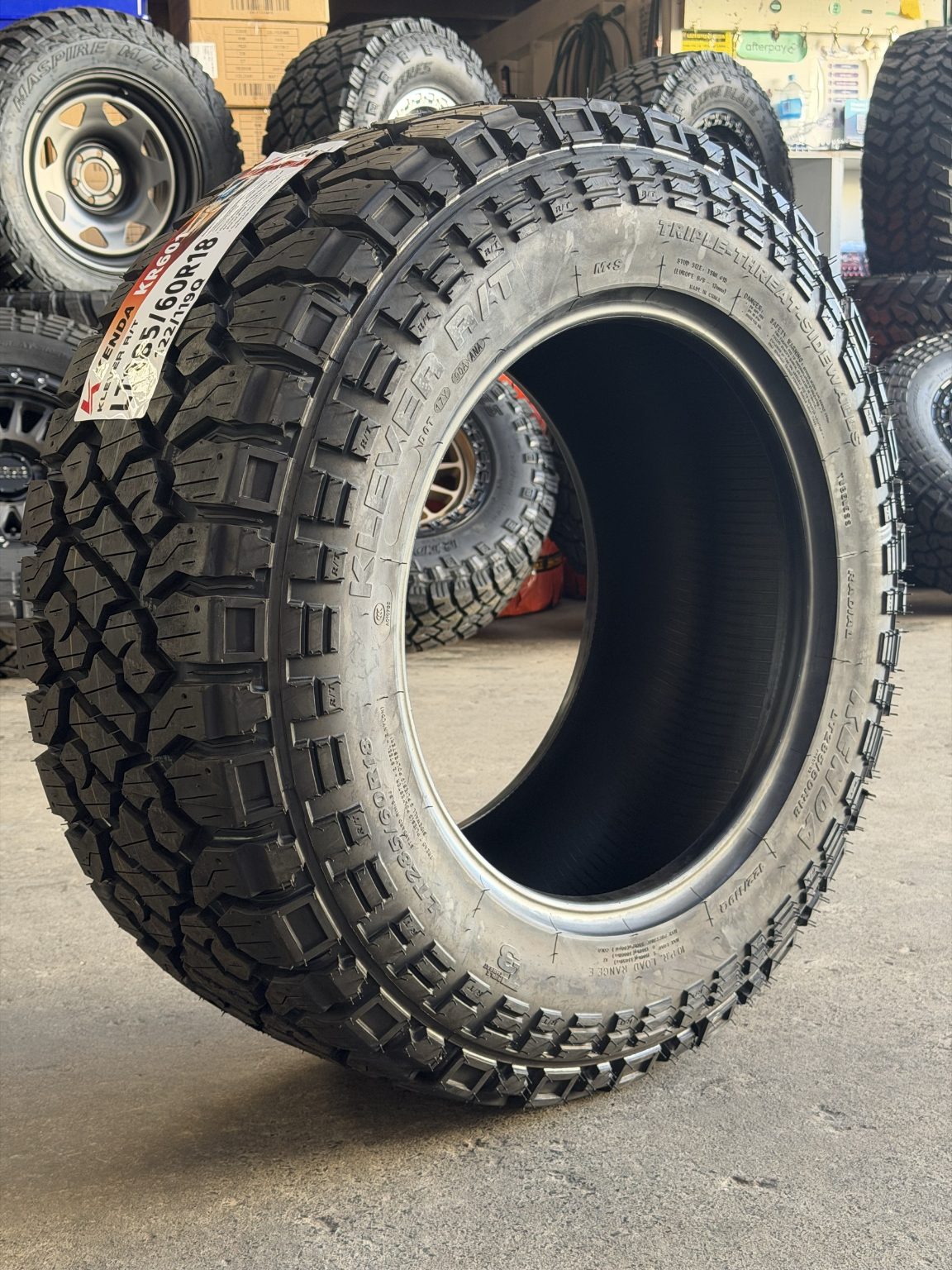 285/60R18 Kenda Klever KR601 R/T Tyre