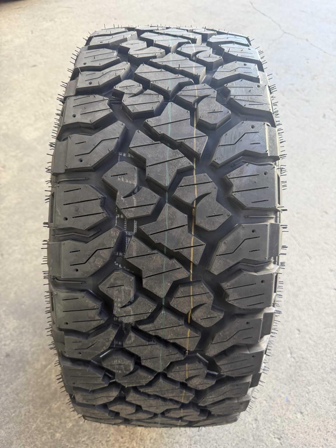 285/60R18 Kenda Klever KR601 R/T Tyre
