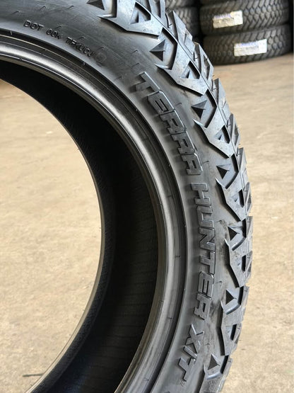 275/55R20 Venom Power Terra Hunter X/T2 Tyre