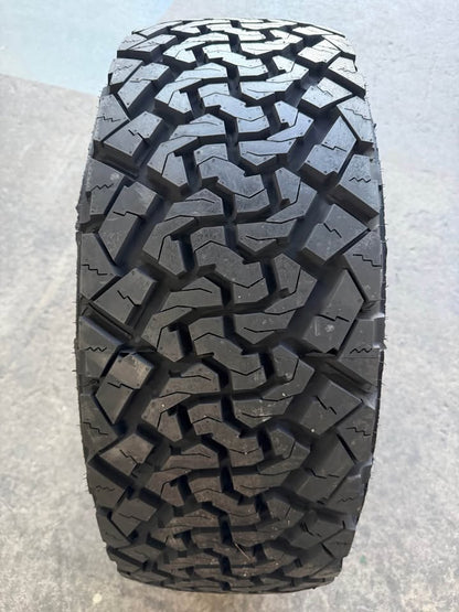 275/55R20 Venom Power Terra Hunter X/T Tyre