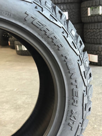 275/55R20 Venom Power Terra Hunter X/T Tyre
