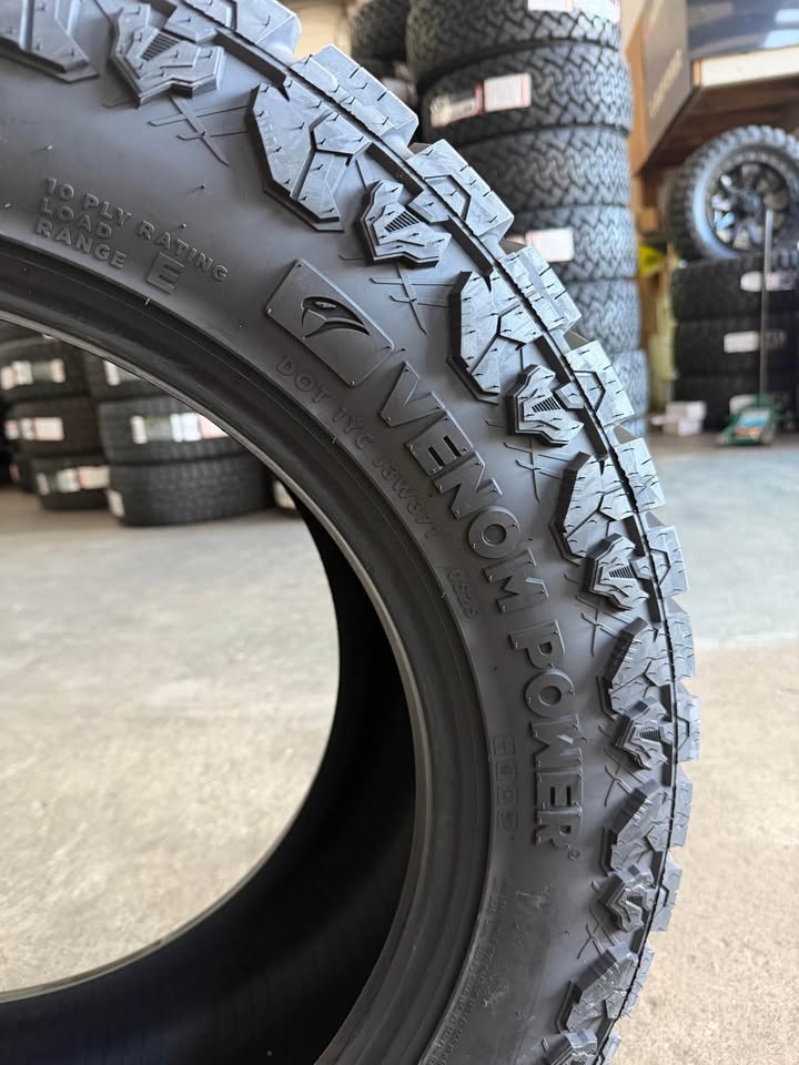 285/55R20 VENOM POWER SWAMPTHING ALL TERRAIN TYRE